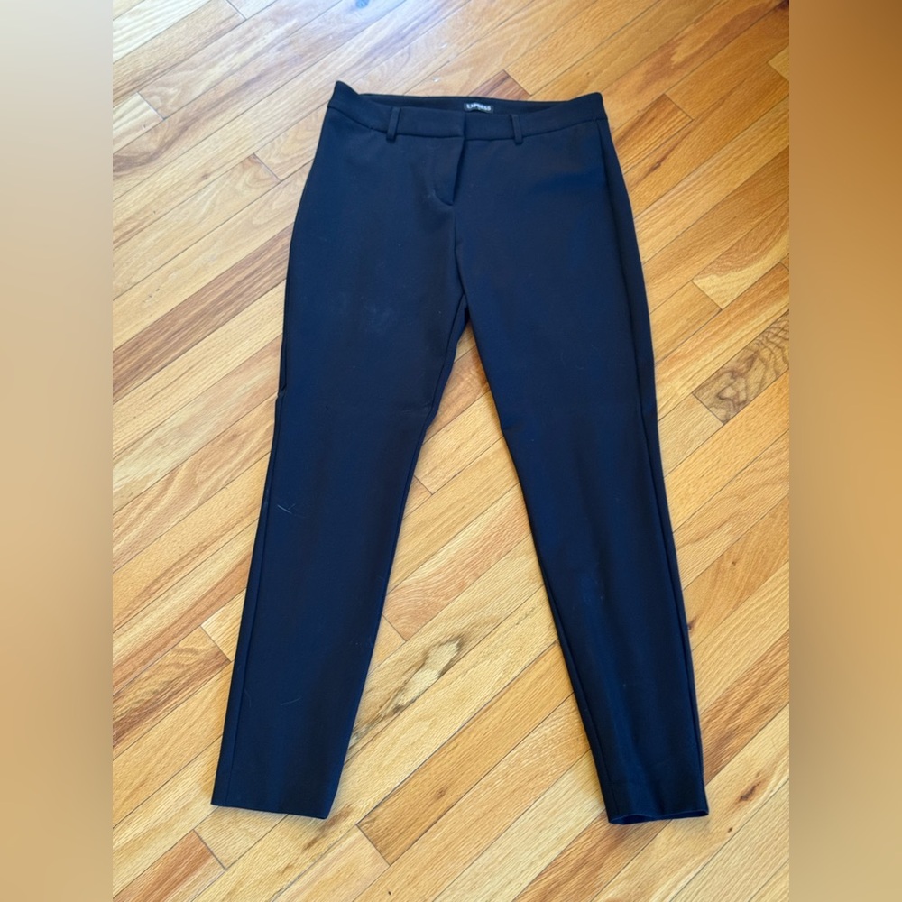 Black EXPRESS pants (women’s)  - size 6 regular